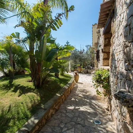 Lusso Tiziana Villa *
